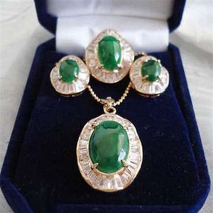 Emerald Green Jade kgp sześcienna cyrkonia wisiorek