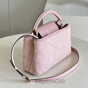 Uma bolsa de ombro de couro de pele de vison bolsa de mão bolsa mensageiro de alta qualidade designer de metal rebite cm L