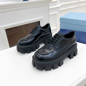 드레스 신발 디자이너 여성 플랫폼 Loafer Real Leather Fashion Monolith Triangle 플랫폼 힐 로퍼 레이스 업 특허 무광 트레이너