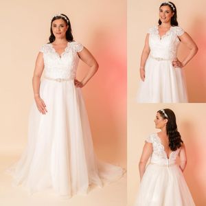 Plus Size Brautkleider aus Spitze, rückenfrei, Brautkleider mit Perlenschärpe, V-Ausschnitt, Tüll, Sweep-Zug, Vestido de Novia