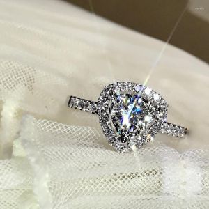 Cluster Rings Fashion Heart Shaped Wedding Diamond for Women Real White Gold Ladies Engagement Jewelry Party Gifts Tillbeh￶r