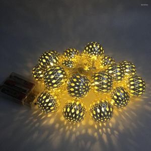 Stringhe Lampada da comodino per camera da letto in ferro battuto nordico con luce a sfera marocchina in stile retrò personalità creativa