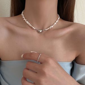 B￤rade halsband Jacoso Barock Pearls Choker Collar Necklace For Women Light Luxury Heart Magnet Korea Modetillbeh￶r G￥vor f￶r parti 220929