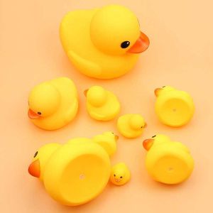 Baby Bath Toys Baby Bath Toys for Newborn 0-12 Month Gift Bathroom Rubber Large Yellow Duck Bathing Playing Water Kawaii Squeeze Float Ducks T220930