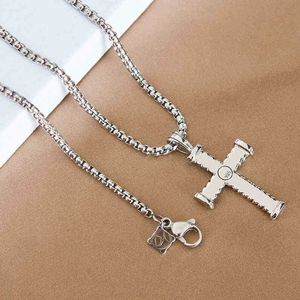 Designer Strands Colares Clássicos Cross Womens Pingentes Colar Estilo Jóias Diamante Pingente Vintage Cadeia Homens Hip Hop