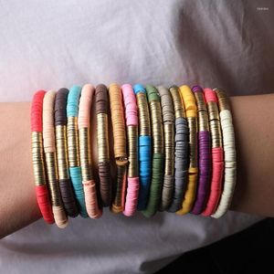 Bracelets de charme 10pcs colorido de 6mm de polímero de argila heishi disco miçangas elásticas pulseira de corda boêmia feminino jóias de vinil de cobre de ouro
