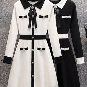 Casual klänningar liten doft höst vinter stickad tröja kvinnliga båge -knappar vintage party mini elegant chic robe femme 220930