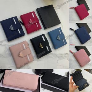 Small Saffiano Leather Wallet Credit Card Slots Bill Fack Document Pocket Emaljerad metall Triangel Logo Lokaler Hårdvara Luxur Designer Purse C2T6#