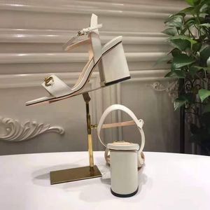 European Classic Luxury Style Women's Sandals Fashion Dress Shoes sandals letter leather to make rubber outsole more color gold chain 3 kinds heel