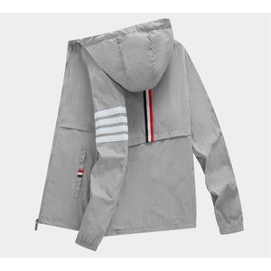 Men's Jackets Men Waterproof Wind Breaker Coat Zipper Hoodie Quick Drying Sport Outwear Stoper Raincoat Selling 220930