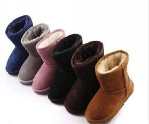 2022 Hot Kids Classic Australia Boots Snow Designer Garotas meninos Botas peludas de inverno unissex curto calf bota de bezerro criança sapatos quentes 22-34