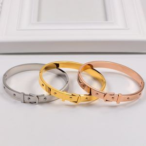 Braccialetti di design di lusso Bracciale rivetto Acciaio al titanio Placcato oro Fascino di diamanti d'argento Bracciali d'amore per donna Gioielli da uomo Non allergico