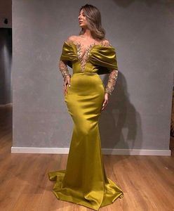 Goldene elegante Abendkleider mit langen Ärmeln, tiefem V-Ausschnitt, Spitzenapplikationen, Pailletten, Satin, bodenlang, hoch, sexy, Partykleider in Übergröße, Abschlussballkleid