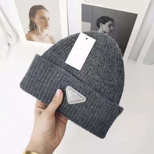 2022 Knitted Hat Designer Beanie Cap Mens Autumn Winter Caps Luxury Skull Caps Casual Fitted high sale 16 colors