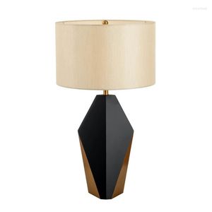 Lampade da tavolo Classic Oriental Design Lampada da scrivania a LED dimmerabile Tessuto in marmo Acylic Texture Light Luxury Home Decor Appliance