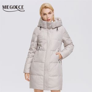 Womens Down Parkas Miegofce Winter Women Midlength Coat Hooded Design för att hålla varma och vindtäta Parka blixtlås Löst damjackor D21647 220930