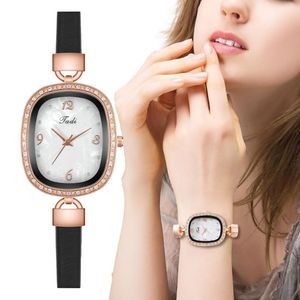 Нарученные часы Tonneau Luxury Fashion Women Watching Qualities number Ladies Quartz Leather с простым набором маленькой женщины Clockwatches