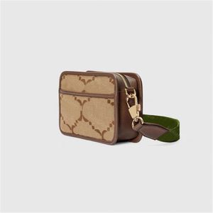 Mens Cross Body Påsar Fashion Camera axelväska Designer Crossbody Purses Women Handväskor Big Letter Flap Leather G Handväska Totes Plånböcker