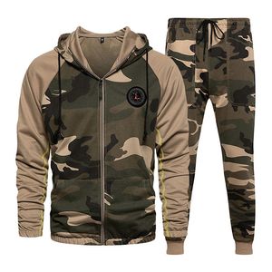 2 Pieces Sets Camo Men Tracksuit Hooded Outerwear Hoodie Autumn Sporting Male Fitness Camouflage Sweatshirts Jacket Pants Suit