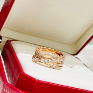 Schöne Diamantringe großhandel-Luxurys Designer Ring Fashion Diamond Inlay hochwertige Verarbeitung klassischer Stil Roman Paar Leisure Männer und Frauen geeignet für sehr schöne schöne