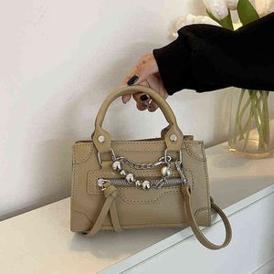Women's handbag 2023 autumn and winter new style DESIGN EMBROIDERED thread pearl chain portable small square bag Purses clearance sale