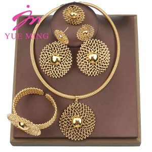 Bangle Designer Dubai Gold Plated Jewelry Set Hollow ut stora örhängen Halsband och armbandsringuppsättningar för bröllop Brud Nigeriansk tillbehör