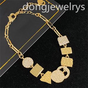 Women Cuff Letter Buckle Gold Bracelet Woman Pretty Elegant Luxury Fashion Classic Vintage Lover Gift Dongjewelrys Adjustable Bracelets