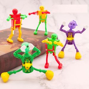 UPS Clockwork toy novel and peculiar winding dancing robot villain swing dancing traditional small toys