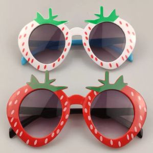 New Children Cute Cartoon Sunglasses Kids Boys Girls Lovely Strawberry Decorative Sunshades Baby Fashion Sun Glasses