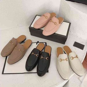 Princetown Designer Chinelos Sandálias Mocassins De Couro Genuíno Homens Mulheres Renda Veet Senhoras Sapato Casual Mules Fivela de Metal Bees Snake