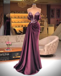 Burgundy New Design Mermaid Evening Dresses Sleeveless V Neck Strapless Satin Floor Length Train Beaded Appliques Sequins Pearls Party Prom Dress Vestidos Festa