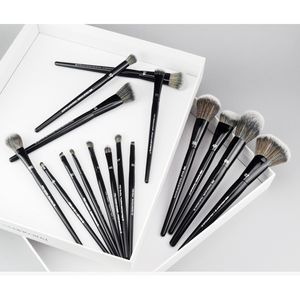 Pro Siyah Makyaj Fırçaları Set 16pcs Yumuşak Sentetik Saç Yüzü Toz Tozu Allık Göz Farı Kaş Liner Güzellik Kozmetik Araçları