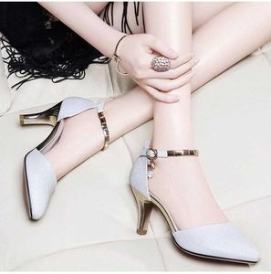 Sandaler Lady Summer Woman Woman High Heels Wedges Fashion Metal Female Pointed Shoes 35 36 38 40Sandals