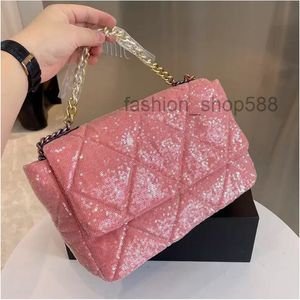 Mode Frauenurlaub 19 Pailletten -Tasche Klassiker Klappe gesteppt f/w große Kapazität miteinander verwobener Kette Shiny Crossbody Street Party Luxusdesigner