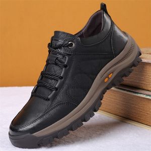 Sapatos de couro casual de outono de couro de qualidade tenadores de gin￡stica de designer de neg￳cios ao ar livre para o homem que dirige o t￪nis 220819