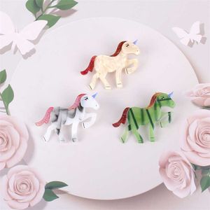 Pins Brooches 3 Colors Beauty Horse Brooch For Women Girls Kids 2022 Design Cute Animal Cloth Hat Bag Decoration Gift JewelryPins