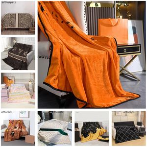 Newest Letter Designer Blankets Home Sofa Bed Sheet Cover Flannel Warm Throw Blanket Four Seasons Soft Fuzzy Plush Fleece Blanket for Couch Luxury Halloween Decor