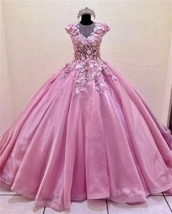 Pembe Tül Quinceanera Elbiseler Tatlım Boyun Dantel Plus Boy Balo Parti Ellikleri Tatlı 15 Kızlar