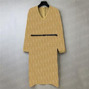 Robes Sexy En Tricot achat en gros de Lettre complète pour femmes robes tricotées pulls avec ceinture automne robe à manches longues hiver