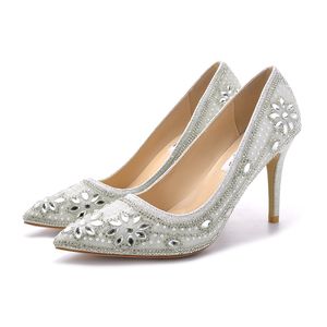 Cristalli di lusso Scarpe da sposa per la sposa Paillettes Prom Banchetto Designer Strass Tacchi Décolleté con punta a punta Scarpe da sposa con perline