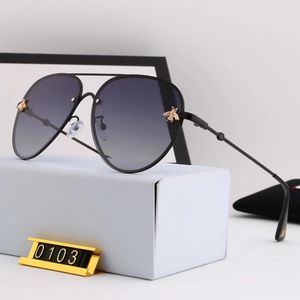 Brand Designer Fashion Women Small Bee Sunglasses Colourful Rivet Glasses Female Male Outdoor Traveling Eyeglasses UV4002566