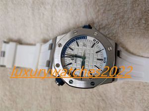 Luxury Mens Watch 42mm Quartz Movement Sapphire Glass Rubber Watchband Super Luminous ZR Factory Wristwatch Montre De Luxe
