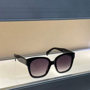 黒い灰色の陰影の正方形のサングラス女性メガネの色合いsonnenbrille occhiali da sole uv400アイウェア付き箱