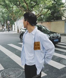 xinxinbuy Erkek Kadın Tasarımcılar Casual Gömlek Mavi beyaz dikey şerit Deri mektup baskı pamuklu uzun kollu kollu Turn aşağı yaka Streetwear XS-L