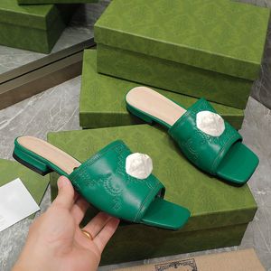 Pantofole estive ricamate moda in pelle casual designer tacco alto scarpe da ufficio
