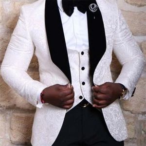 Costume di qualità Groomsmen Scialle Risvolto Smoking Rosso Bianco Nero Abiti da uomo Matrimonio Uomo Giacca giacca Pantaloni Cravatta Gilet 220822