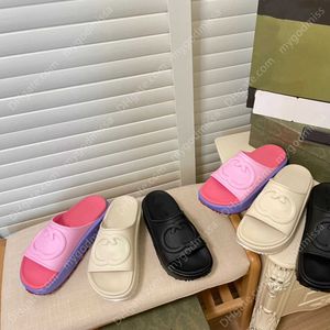 여름 가족 두꺼운 밑창 마카롱 레저 단어를 높이십시오 멋진 슬리퍼 패션 스폰지 케이크 신발 트렌드