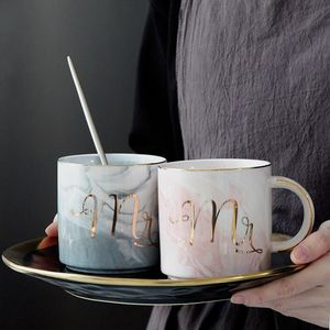 Tasses de luxe caf￩ tasse petit d￩jeuner au lait tasse de th￩ en marbre en or placeur Mme mr c￩ramique rose bleu drinkware couple amant de dons de cadeaux
