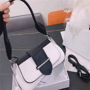 2022 Split Women Women Hand Handbags Designer Crossbody Bag Women's Leather Counter Couder Courd