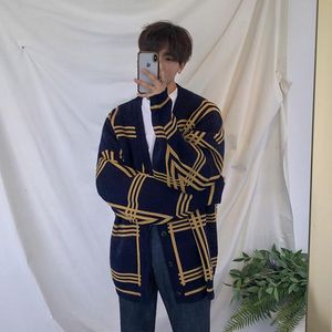 Мужские куртки осень и зимний свитер Men's Retro ins ins inted cardigan style Style Bedgy Cover Korean Style Vneck Cool LL220826